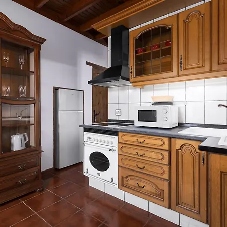 Home2book La Molina A, Cozy Terrace Retreat Triquivijate