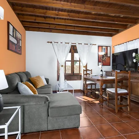 Casa vacanze Home2book La Molina A, Cozy Terrace Retreat Triquivijate