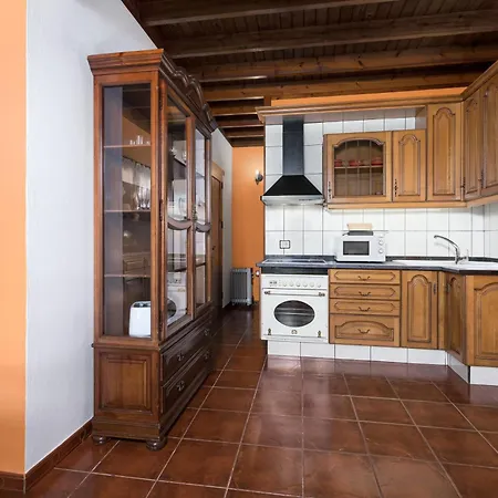 Home2book La Molina A, Cozy Terrace Retreat *