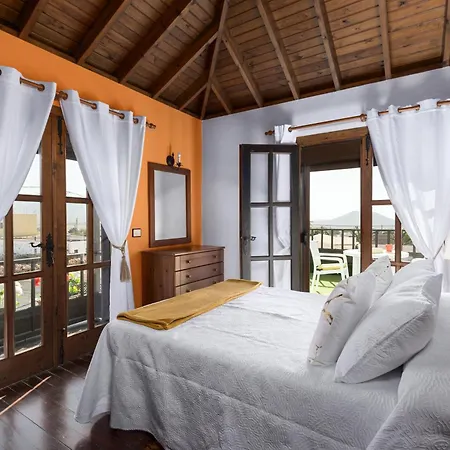 Vakantiehuis Home2book La Molina A, Cozy Terrace Retreat *